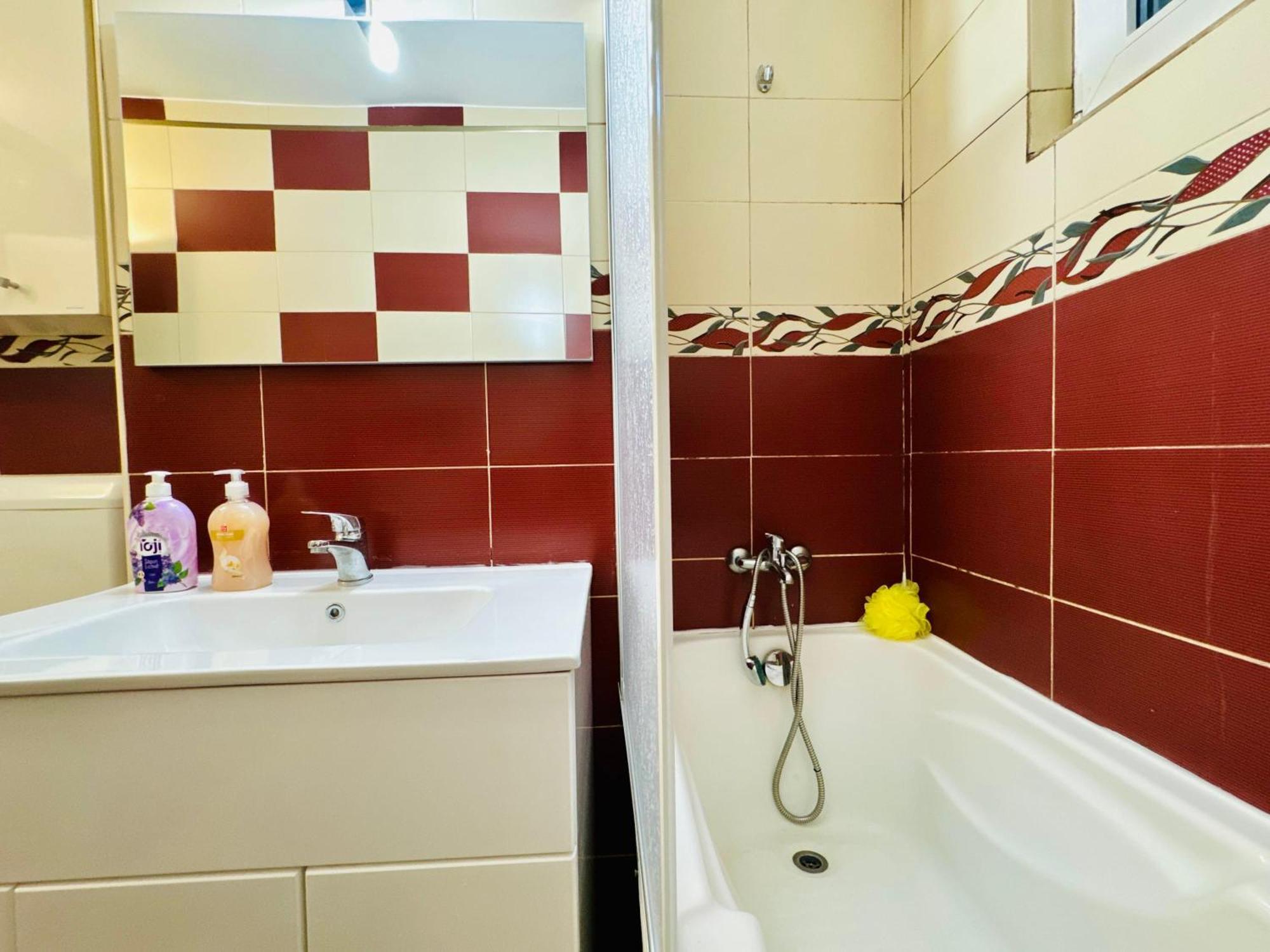 Joy Spacious Comfortable Apartment *